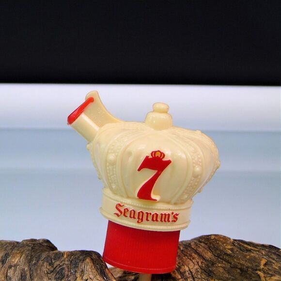 Seagrams 7 Crown Whiskey Bottle Pour Spout - Picture 2 of 8